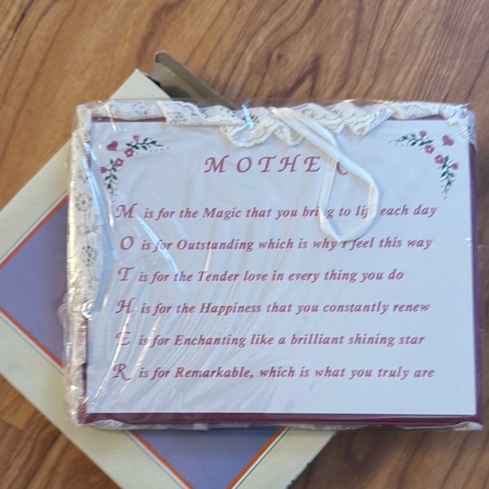 Decorative Mother Plaque with Floral Design